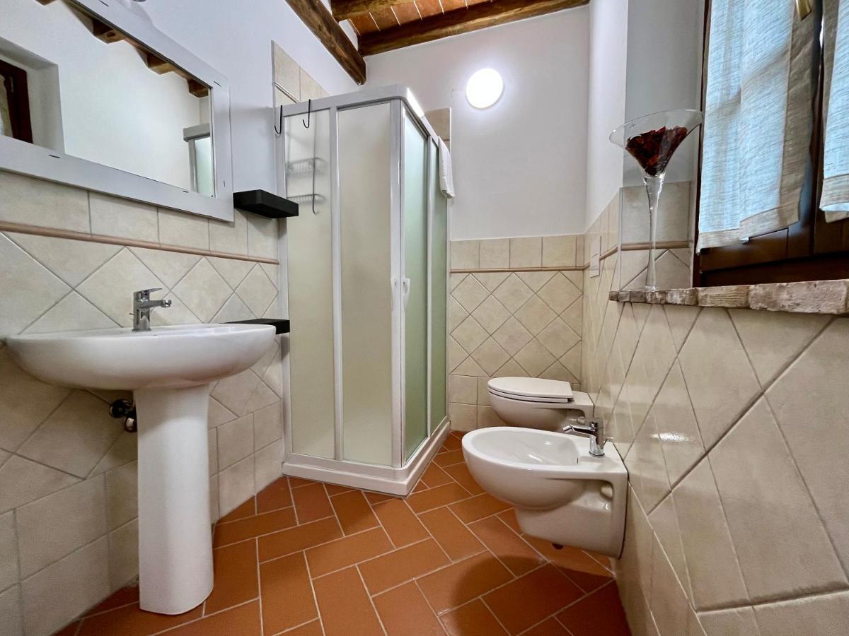 I Tre Casali Apartamento Volterra Exterior foto